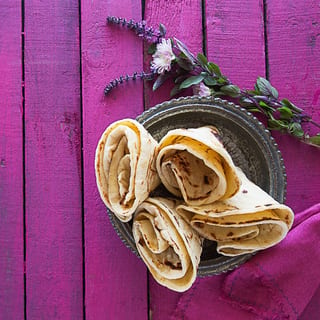 Garlic Naan Platter